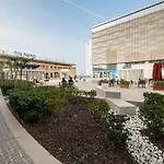 Seafront Lux Inc Pool, Upmarket Area Апартаменты *