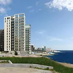 Apartment Seafront Lux Inc Pool, Upmarket Area Sliema