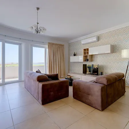 Lejlighed Seafront Lux Inc Pool, Upmarket Area *