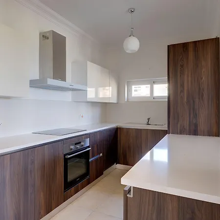 Apartment Seafront Lux Inc Pool, Upmarket Area