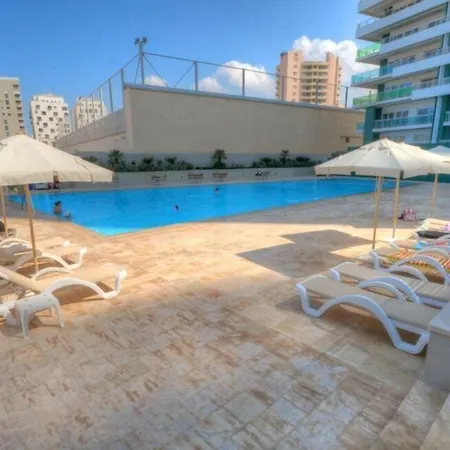 Seafront Lux Inc Pool, Upmarket Area Apartment