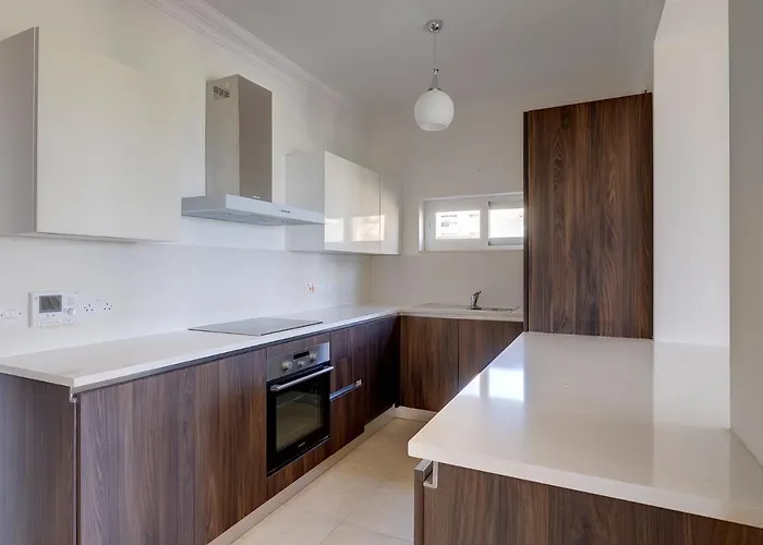 Lägenhet Seafront Lux Inc Pool, Upmarket Area *