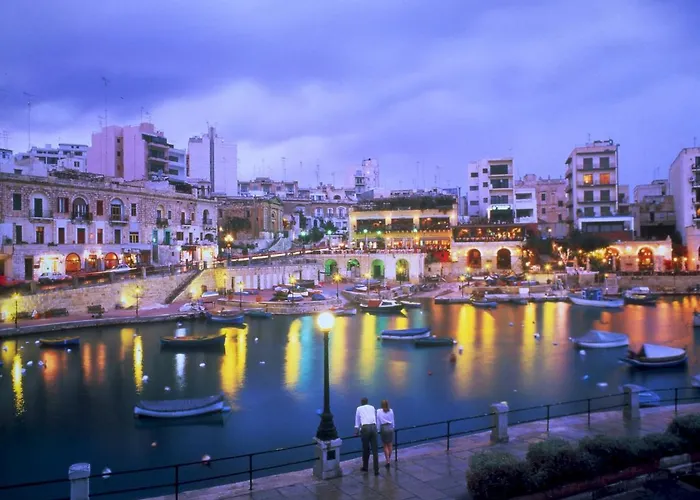 Seafront Lux Inc Pool, Upmarket Area Sliema