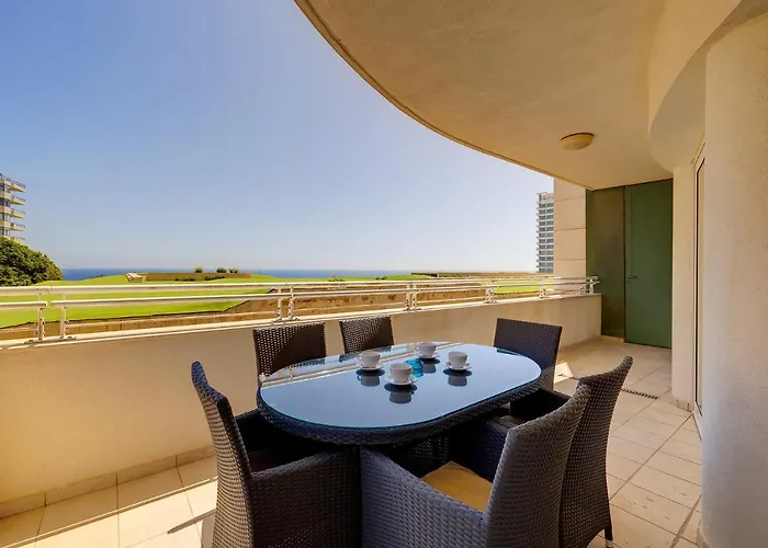 Seafront Lux Inc Pool, Upmarket Area Lägenhet Sliema