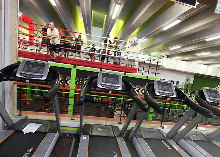 Seafront Lux Inc Pool, Upmarket Area